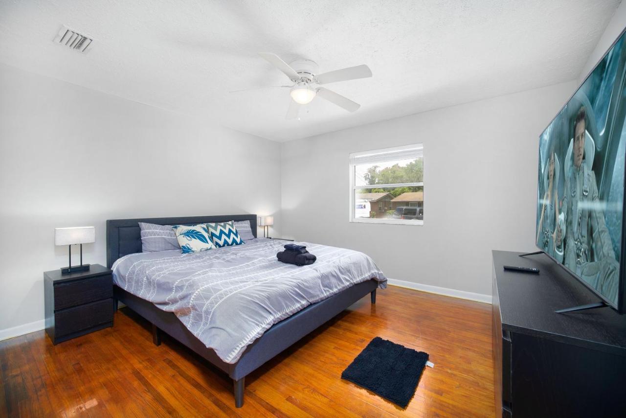 King Bedroom 2Bed1Bath Sleeps 4 Close To Town Center Downtown Beach Mayo Clinic Джаксънвил Екстериор снимка