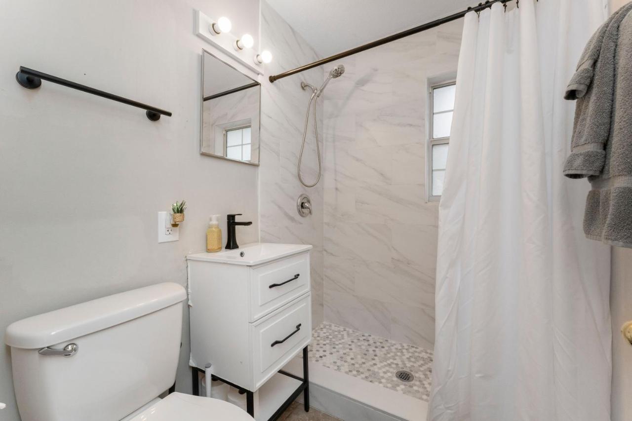King Bedroom 2Bed1Bath Sleeps 4 Close To Town Center Downtown Beach Mayo Clinic Джаксънвил Екстериор снимка